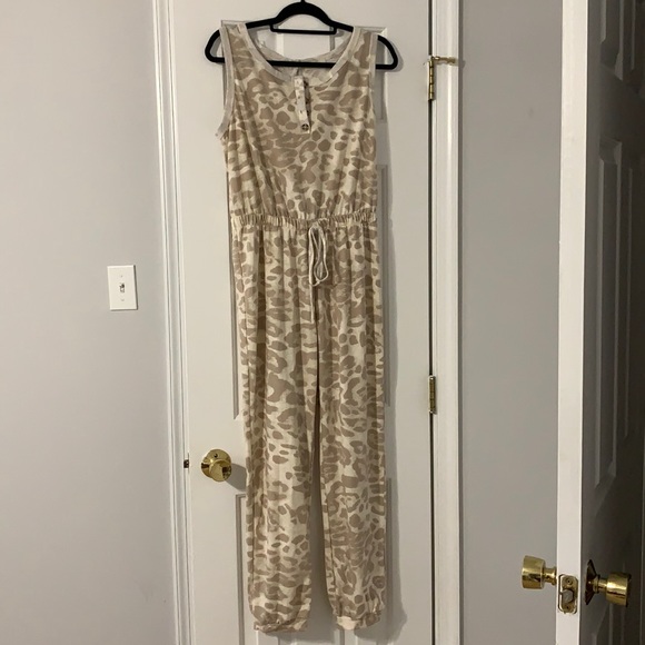 Brand New Adorable Boutique Romper - Picture 1 of 5